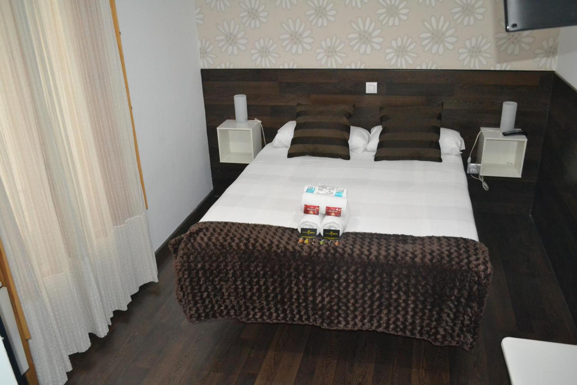 Hostal El Brezo — Fotos 3